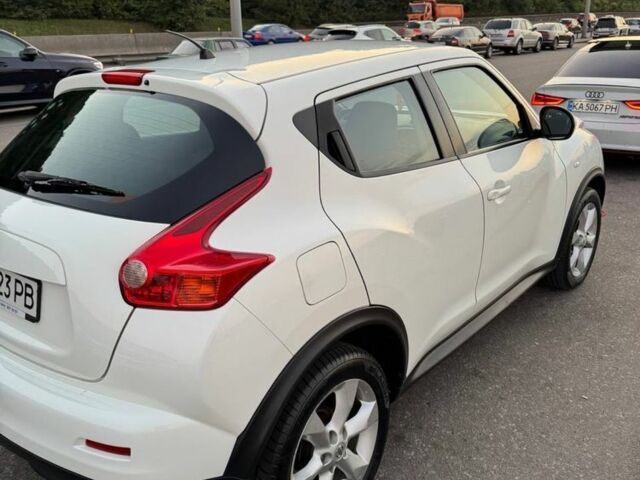 Белый Ниссан Жук, объемом двигателя 1.6 л и пробегом 132 тыс. км за 10200 $, фото 6 на Automoto.ua