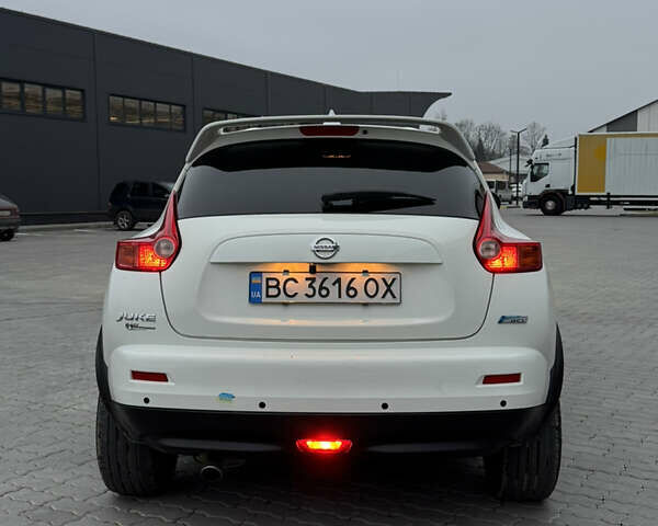 Белый Ниссан Жук, объемом двигателя 1.5 л и пробегом 195 тыс. км за 9500 $, фото 6 на Automoto.ua