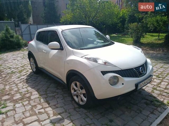 Белый Ниссан Жук, объемом двигателя 1.6 л и пробегом 150 тыс. км за 11500 $, фото 10 на Automoto.ua