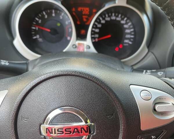 Белый Ниссан Жук, объемом двигателя 1.6 л и пробегом 128 тыс. км за 10000 $, фото 3 на Automoto.ua