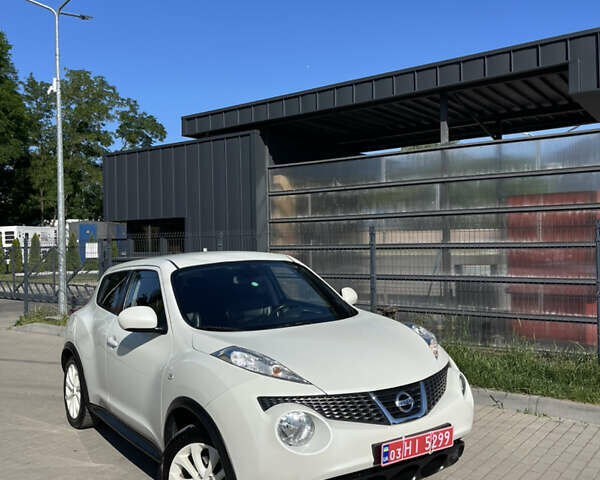 Білий Ніссан Жук, об'ємом двигуна 0 л та пробігом 155 тис. км за 10899 $, фото 1 на Automoto.ua