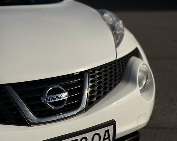 Белый Ниссан Жук, объемом двигателя 1.6 л и пробегом 83 тыс. км за 10300 $, фото 19 на Automoto.ua