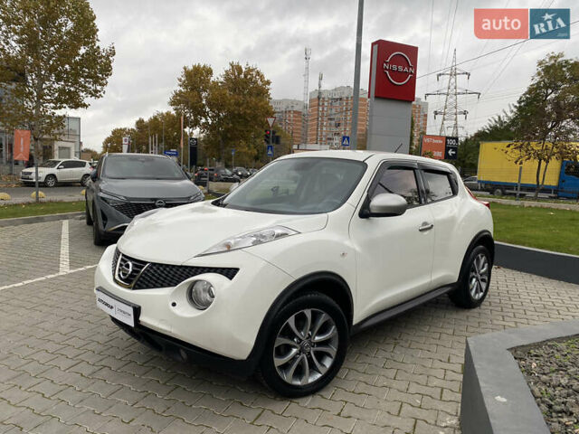 Белый Ниссан Жук, объемом двигателя 1.6 л и пробегом 138 тыс. км за 10500 $, фото 2 на Automoto.ua