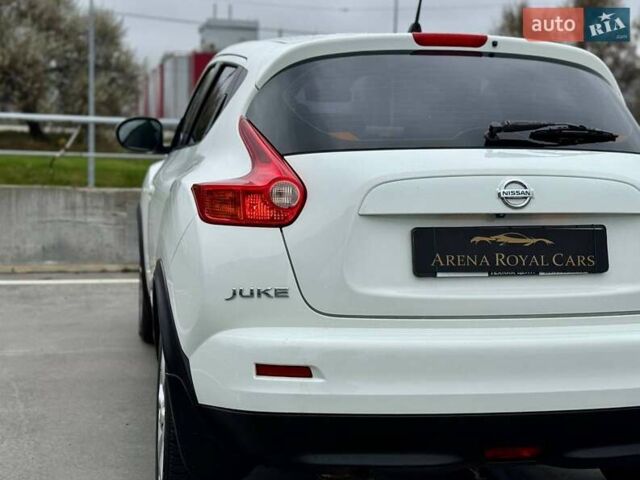 Белый Ниссан Жук, объемом двигателя 1.6 л и пробегом 115 тыс. км за 9900 $, фото 10 на Automoto.ua