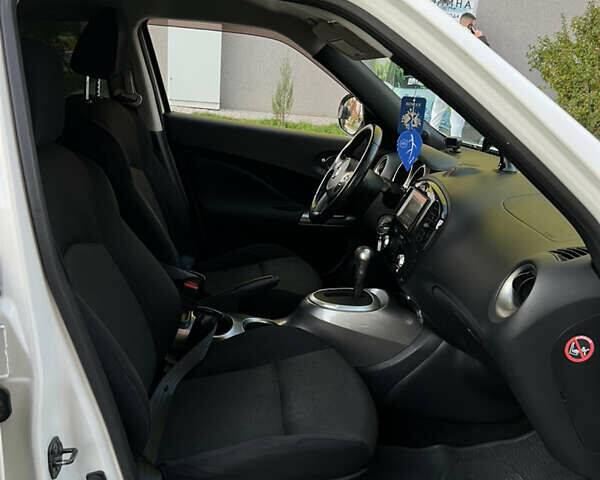 Ниссан Жук 2012 в Черновцах на Automoto.ua Белый Ниссан Жук, объемом двигателя 1.6 л и пробегом 137 тыс. км за 9200 $, фото 17 на Automoto.ua