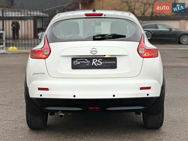 Белый Ниссан Жук, объемом двигателя 1.6 л и пробегом 159 тыс. км за 9700 $, фото 5 на Automoto.ua