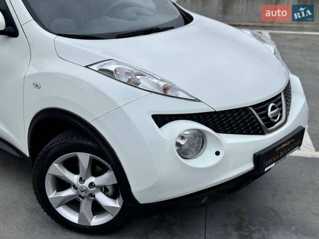 Белый Ниссан Жук, объемом двигателя 1.6 л и пробегом 115 тыс. км за 9900 $, фото 8 на Automoto.ua
