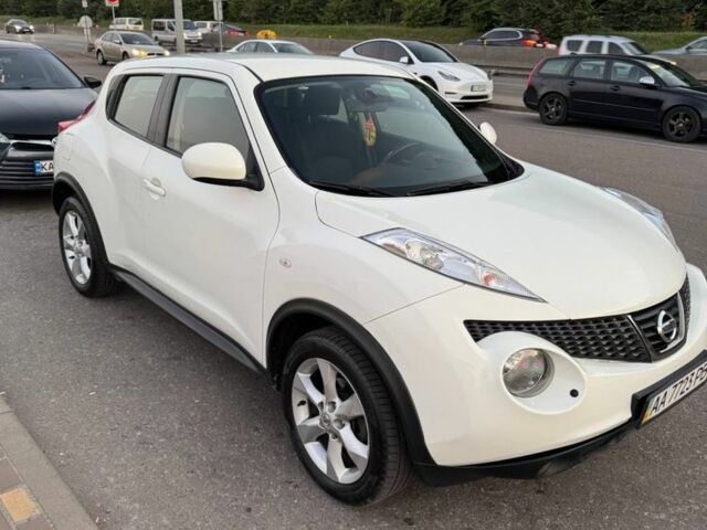 Белый Ниссан Жук, объемом двигателя 1.6 л и пробегом 132 тыс. км за 10200 $, фото 1 на Automoto.ua