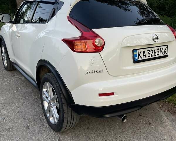 Белый Ниссан Жук, объемом двигателя 1.6 л и пробегом 157 тыс. км за 11700 $, фото 3 на Automoto.ua