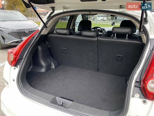 Белый Ниссан Жук, объемом двигателя 1.6 л и пробегом 138 тыс. км за 10500 $, фото 29 на Automoto.ua