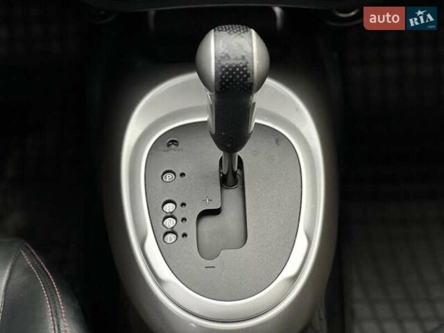 Белый Ниссан Жук, объемом двигателя 1.6 л и пробегом 255 тыс. км за 8999 $, фото 24 на Automoto.ua