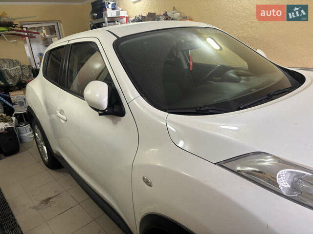 Ниссан Жук 2012 в Хмельницком на Automoto.ua Белый Ниссан Жук, объемом двигателя 1.6 л и пробегом 150 тыс. км за 7800 $, фото 4 на Automoto.ua
