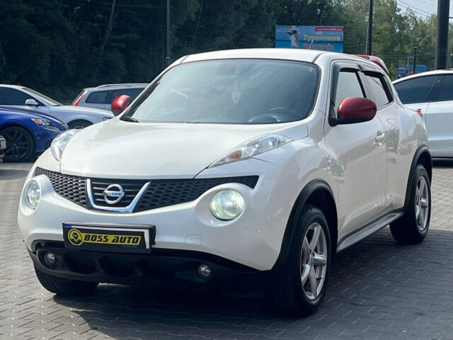 Белый Ниссан Жук, объемом двигателя 1.5 л и пробегом 151 тыс. км за 11000 $, фото 2 на Automoto.ua
