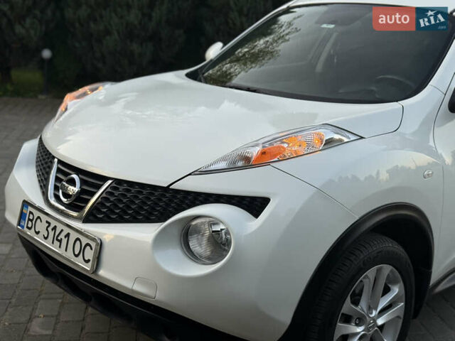 Белый Ниссан Жук, объемом двигателя 1.6 л и пробегом 137 тыс. км за 9600 $, фото 15 на Automoto.ua