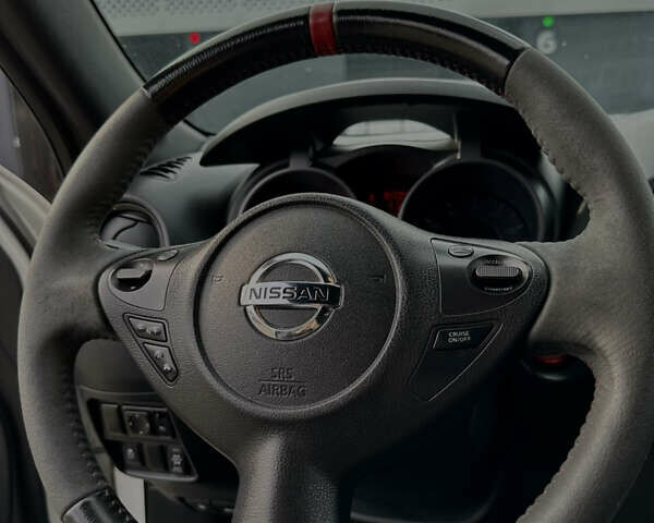 Белый Ниссан Жук, объемом двигателя 1.6 л и пробегом 140 тыс. км за 12400 $, фото 13 на Automoto.ua
