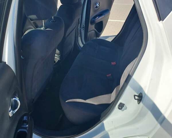 Белый Ниссан Жук, объемом двигателя 1.62 л и пробегом 95 тыс. км за 10500 $, фото 7 на Automoto.ua