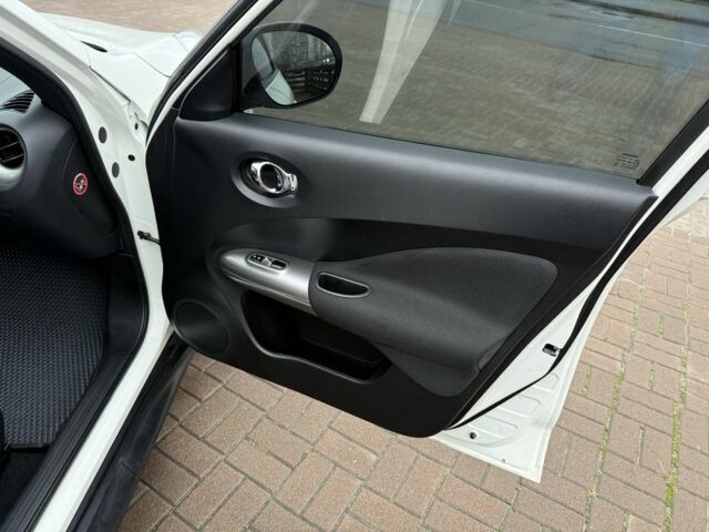 Білий Ніссан Жук, об'ємом двигуна 1.6 л та пробігом 106 тис. км за 10400 $, фото 18 на Automoto.ua