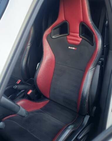 Білий Ніссан Жук, об'ємом двигуна 1.62 л та пробігом 212 тис. км за 10000 $, фото 6 на Automoto.ua