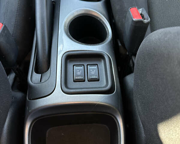 Белый Ниссан Жук, объемом двигателя 1.6 л и пробегом 190 тыс. км за 8500 $, фото 1 на Automoto.ua