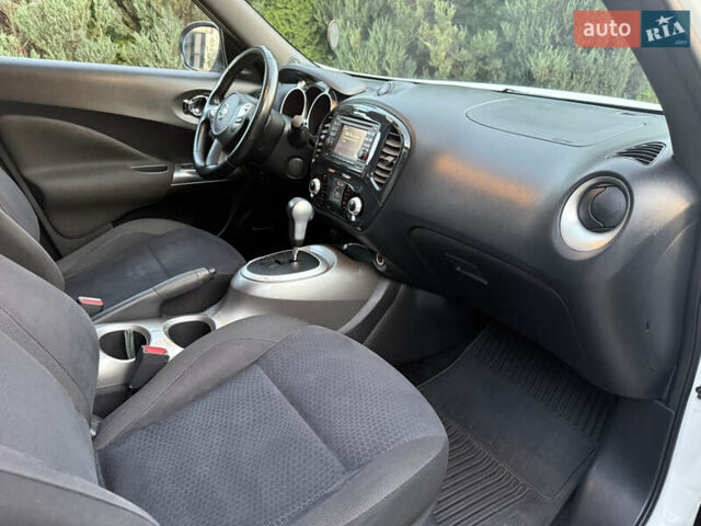 Белый Ниссан Жук, объемом двигателя 1.6 л и пробегом 137 тыс. км за 9600 $, фото 44 на Automoto.ua