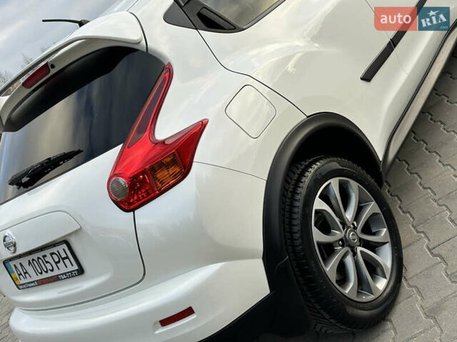 Белый Ниссан Жук, объемом двигателя 1.6 л и пробегом 86 тыс. км за 12700 $, фото 22 на Automoto.ua