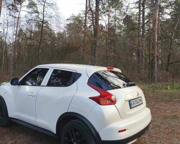 Белый Ниссан Жук, объемом двигателя 1.6 л и пробегом 170 тыс. км за 8900 $, фото 6 на Automoto.ua