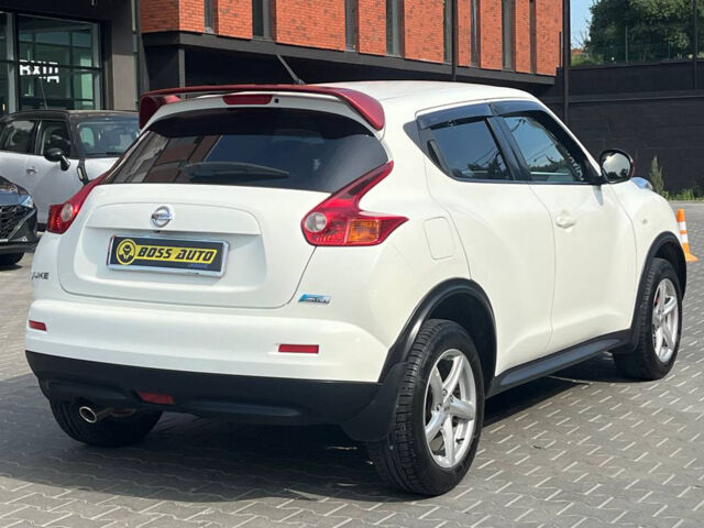 Белый Ниссан Жук, объемом двигателя 1.5 л и пробегом 151 тыс. км за 11000 $, фото 5 на Automoto.ua