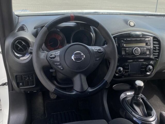 Белый Ниссан Жук, объемом двигателя 1.6 л и пробегом 150 тыс. км за 10900 $, фото 6 на Automoto.ua