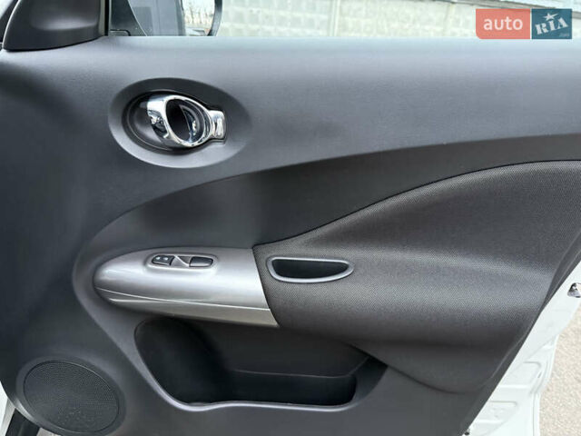 Белый Ниссан Жук, объемом двигателя 1.6 л и пробегом 64 тыс. км за 12700 $, фото 30 на Automoto.ua