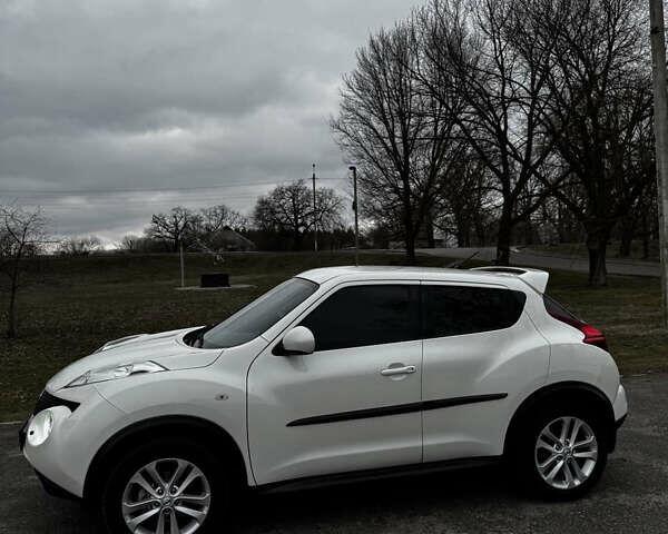 Белый Ниссан Жук, объемом двигателя 1.6 л и пробегом 92 тыс. км за 12999 $, фото 1 на Automoto.ua