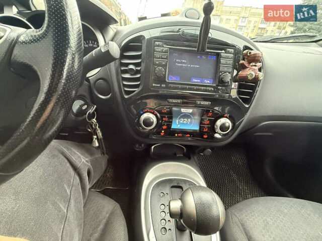 Белый Ниссан Жук, объемом двигателя 0 л и пробегом 218 тыс. км за 10500 $, фото 3 на Automoto.ua