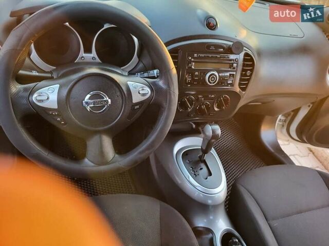 Белый Ниссан Жук, объемом двигателя 1.62 л и пробегом 188 тыс. км за 10500 $, фото 70 на Automoto.ua