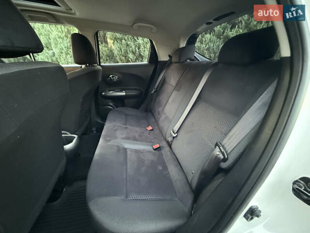 Белый Ниссан Жук, объемом двигателя 1.6 л и пробегом 137 тыс. км за 9600 $, фото 33 на Automoto.ua