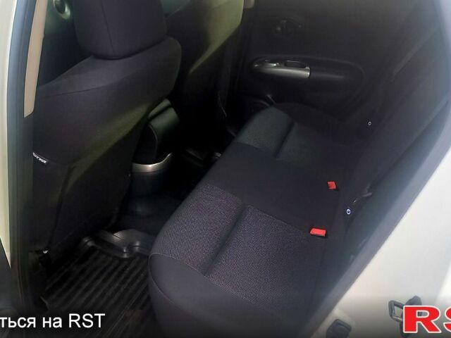 Белый Ниссан Жук, объемом двигателя 1.6 л и пробегом 135 тыс. км за 8150 $, фото 6 на Automoto.ua