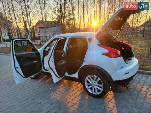 Белый Ниссан Жук, объемом двигателя 1.62 л и пробегом 188 тыс. км за 10500 $, фото 118 на Automoto.ua