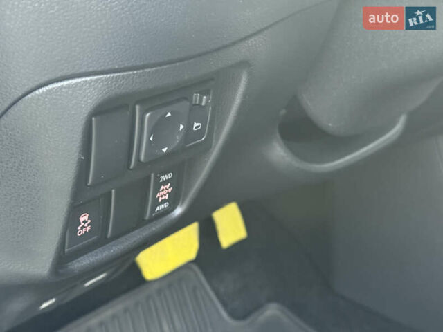 Белый Ниссан Жук, объемом двигателя 1.6 л и пробегом 137 тыс. км за 9600 $, фото 26 на Automoto.ua