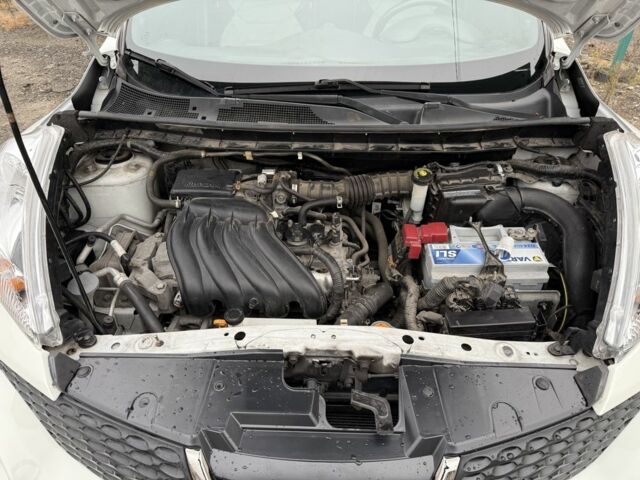 Білий Ніссан Жук, об'ємом двигуна 1.6 л та пробігом 106 тис. км за 10400 $, фото 5 на Automoto.ua