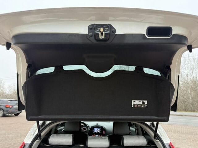 Білий Ніссан Жук, об'ємом двигуна 1.6 л та пробігом 106 тис. км за 10400 $, фото 23 на Automoto.ua