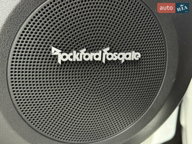 Белый Ниссан Жук, объемом двигателя 1.62 л и пробегом 201 тыс. км за 11999 $, фото 15 на Automoto.ua