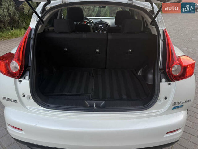 Белый Ниссан Жук, объемом двигателя 1.6 л и пробегом 137 тыс. км за 9600 $, фото 38 на Automoto.ua