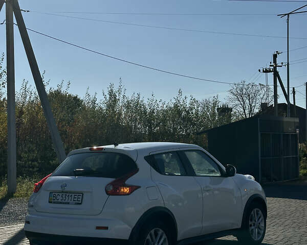 Белый Ниссан Жук, объемом двигателя 1.6 л и пробегом 190 тыс. км за 8500 $, фото 8 на Automoto.ua