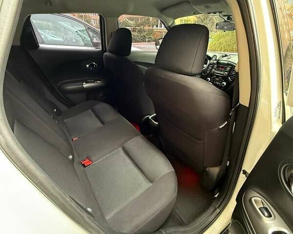 Белый Ниссан Жук, объемом двигателя 1.6 л и пробегом 175 тыс. км за 9500 $, фото 5 на Automoto.ua