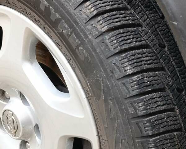 Белый Ниссан Жук, объемом двигателя 1.62 л и пробегом 124 тыс. км за 11100 $, фото 7 на Automoto.ua