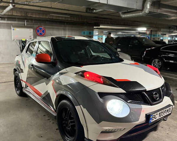 Белый Ниссан Жук, объемом двигателя 1.6 л и пробегом 126 тыс. км за 8000 $, фото 7 на Automoto.ua