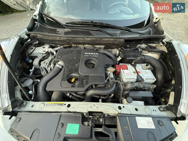 Белый Ниссан Жук, объемом двигателя 1.6 л и пробегом 137 тыс. км за 9600 $, фото 51 на Automoto.ua