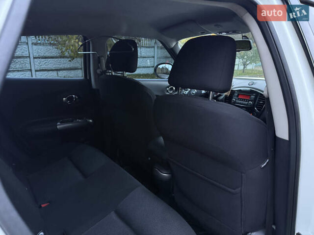 Белый Ниссан Жук, объемом двигателя 1.6 л и пробегом 133 тыс. км за 9800 $, фото 11 на Automoto.ua