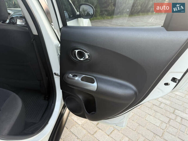 Белый Ниссан Жук, объемом двигателя 1.6 л и пробегом 137 тыс. км за 9600 $, фото 40 на Automoto.ua