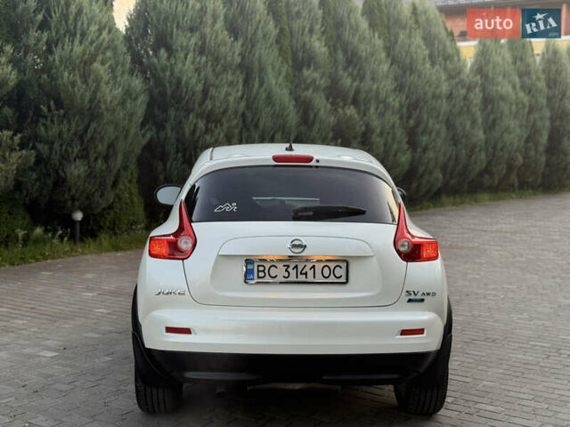 Белый Ниссан Жук, объемом двигателя 1.6 л и пробегом 137 тыс. км за 9600 $, фото 12 на Automoto.ua