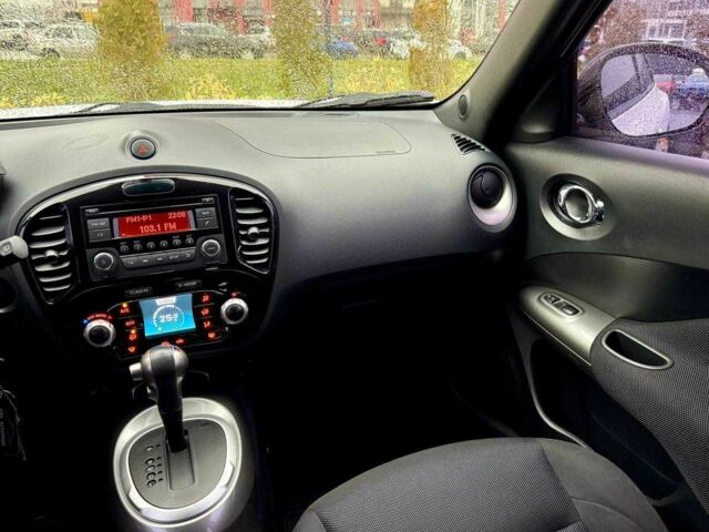 Белый Ниссан Жук, объемом двигателя 1.6 л и пробегом 175 тыс. км за 9500 $, фото 12 на Automoto.ua