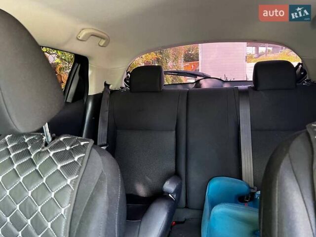 Белый Ниссан Жук, объемом двигателя 1.6 л и пробегом 170 тыс. км за 11000 $, фото 6 на Automoto.ua